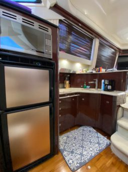 
										SEA RAY SEDAN BRIDGE 44 full									