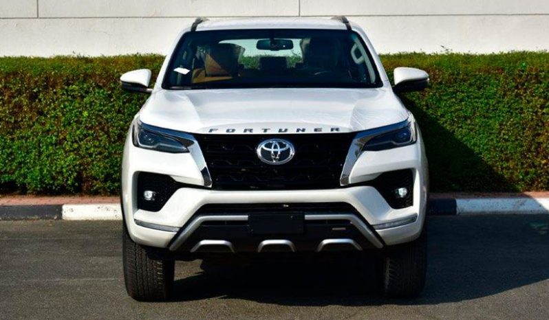 
								Toyota Fortuner Full Option 2023 full									