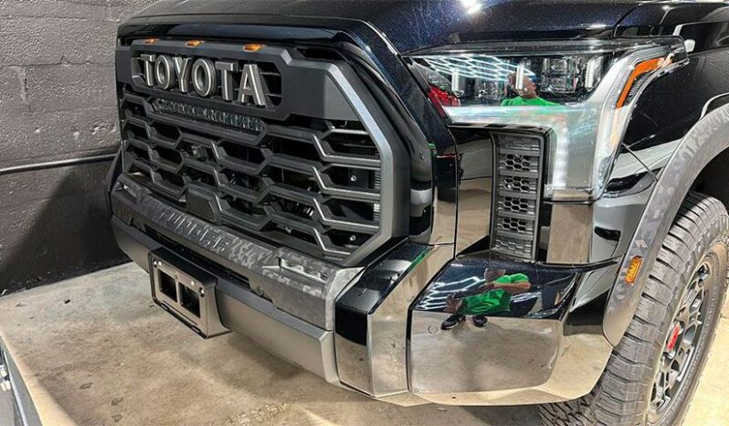 
								Toyota Tundra TRD PRO full									