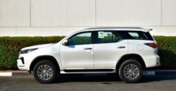 
										Toyota Fortuner Full Option 2023 full									