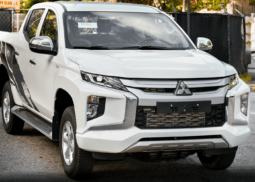 
										Mitsubishi L200 Diesel full									